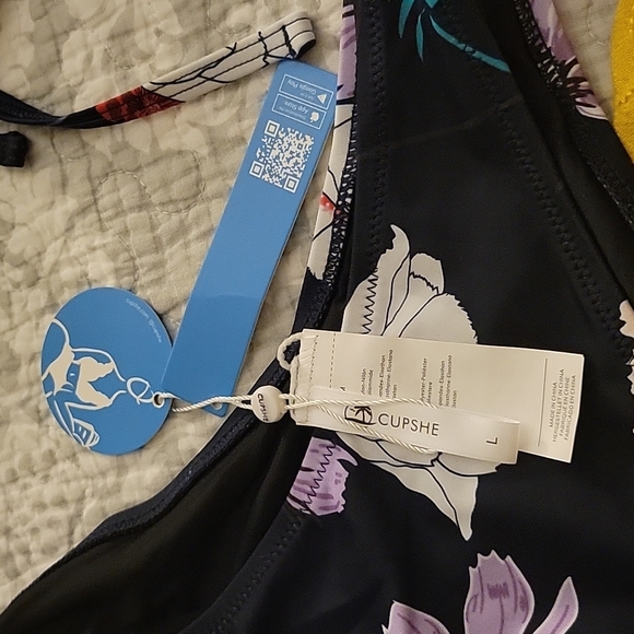 Super cute tie up cheeky bikini - Picture 2 of 2